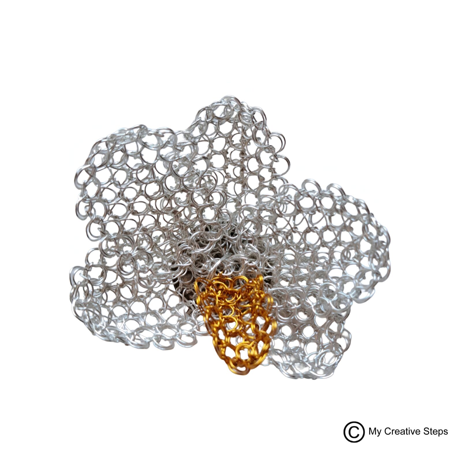 Broșă handmade orhidee din sârmă de cupru argintie